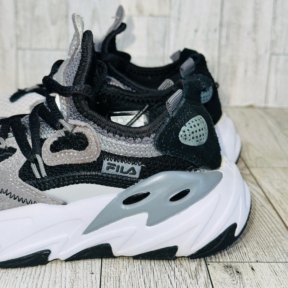 FILA Ray Tracer Evo 2 GS Boys Shoes Size 12✨ - Picture 4 of 13